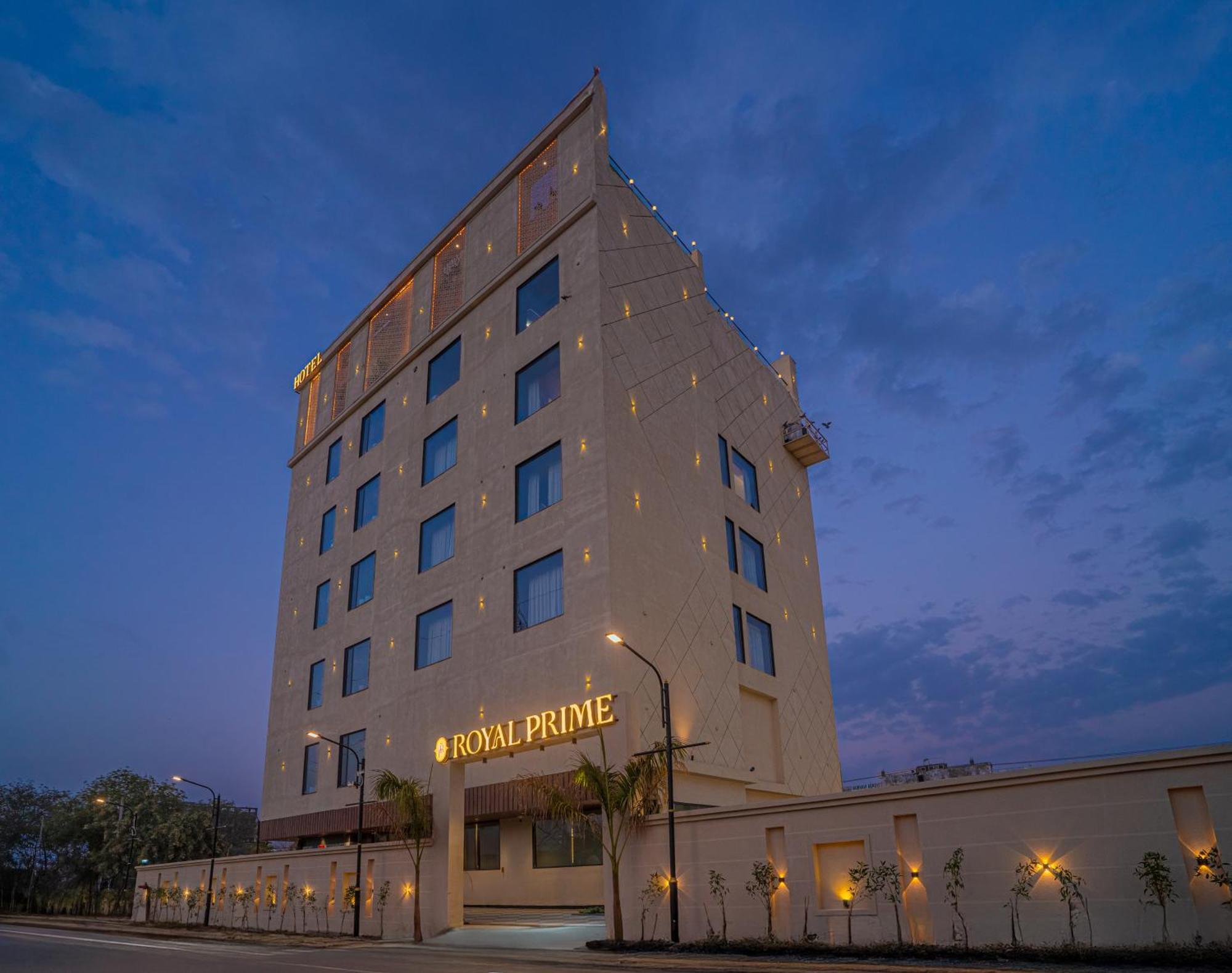 Hotel Royal Prime Jaipur Bagian luar foto