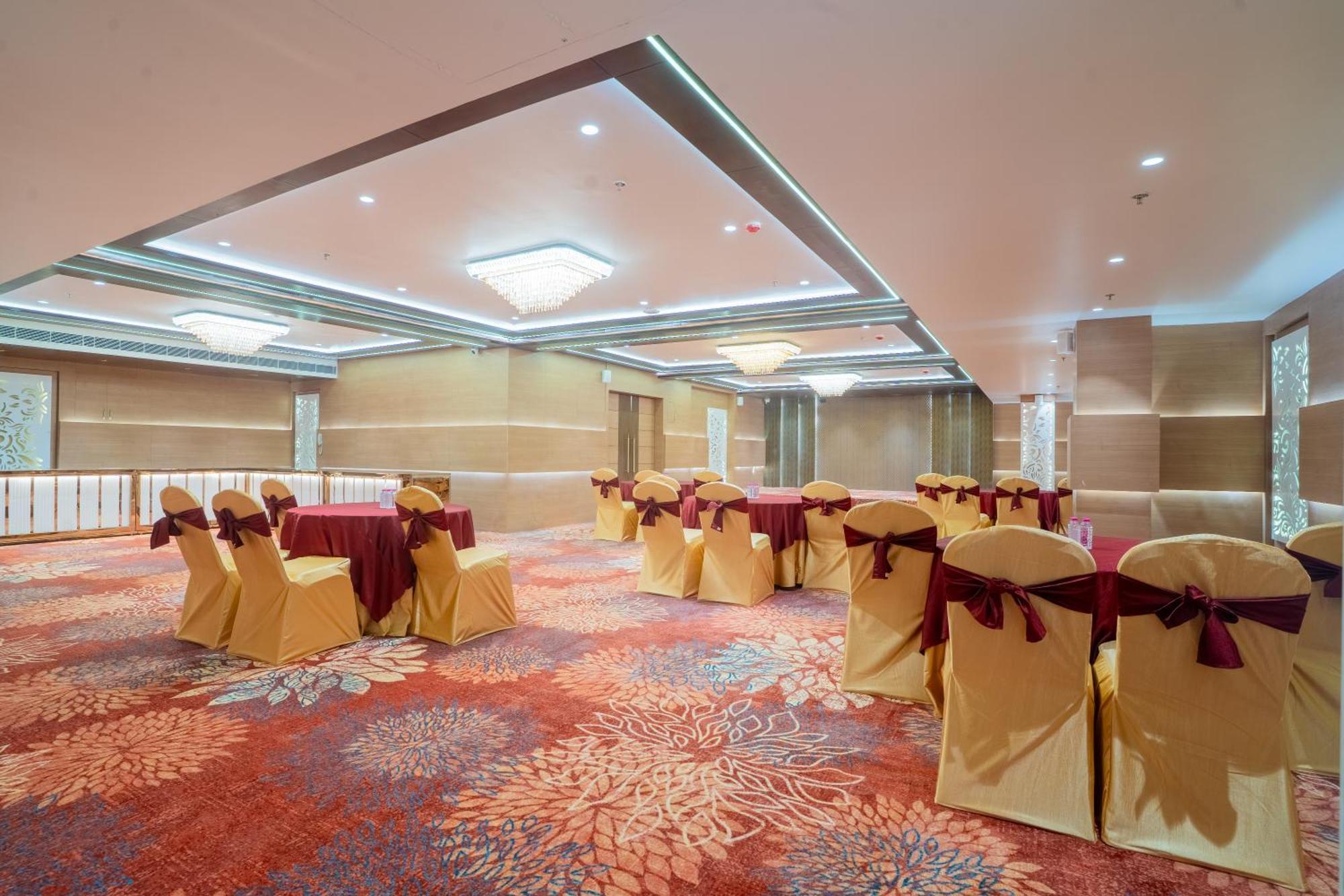 Hotel Royal Prime Jaipur Bagian luar foto