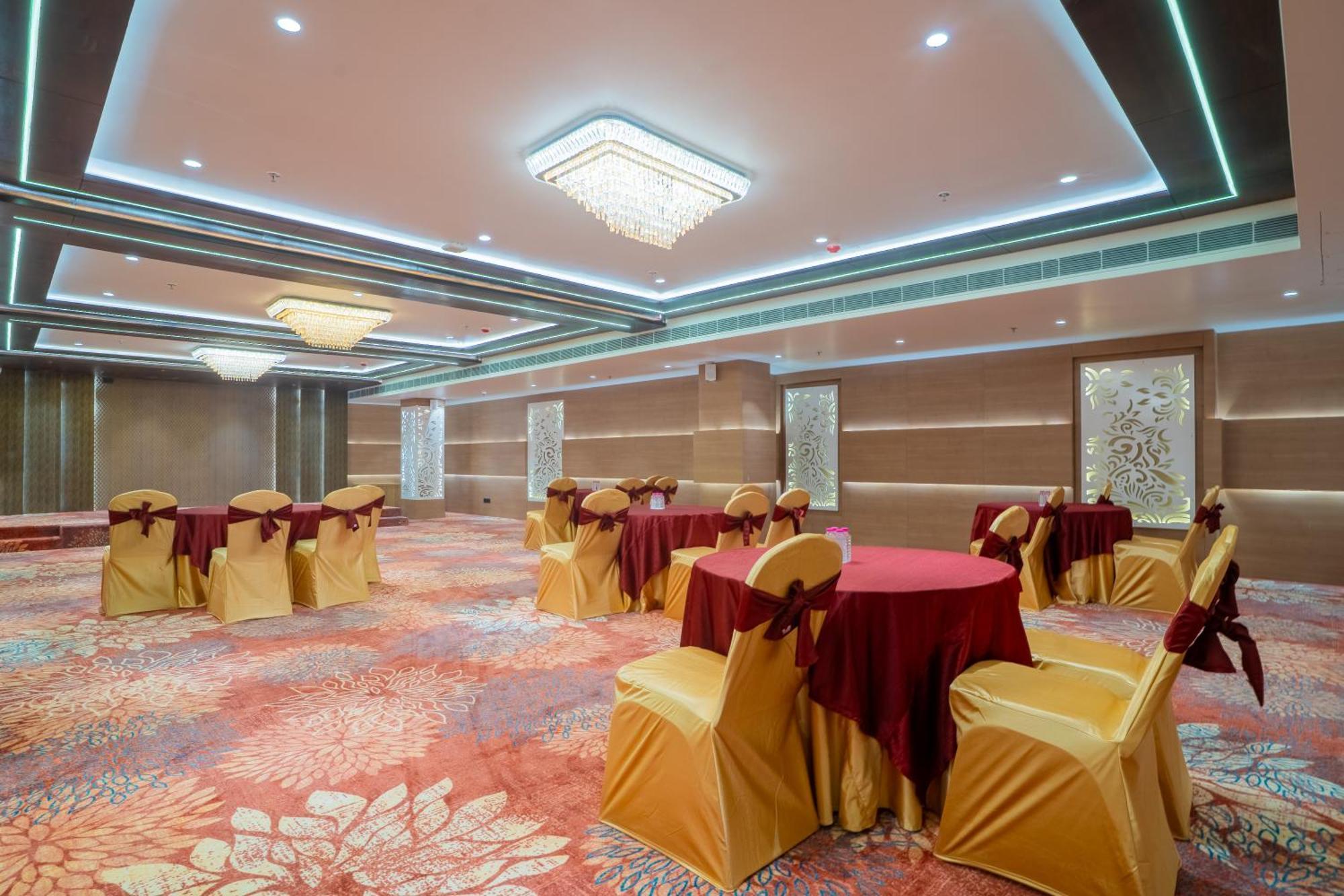 Hotel Royal Prime Jaipur Bagian luar foto