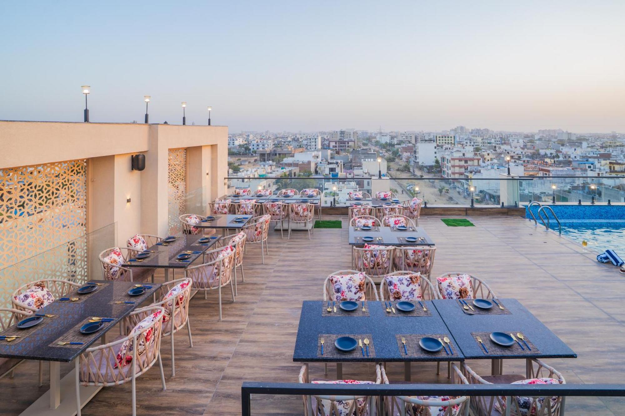 Hotel Royal Prime Jaipur Bagian luar foto