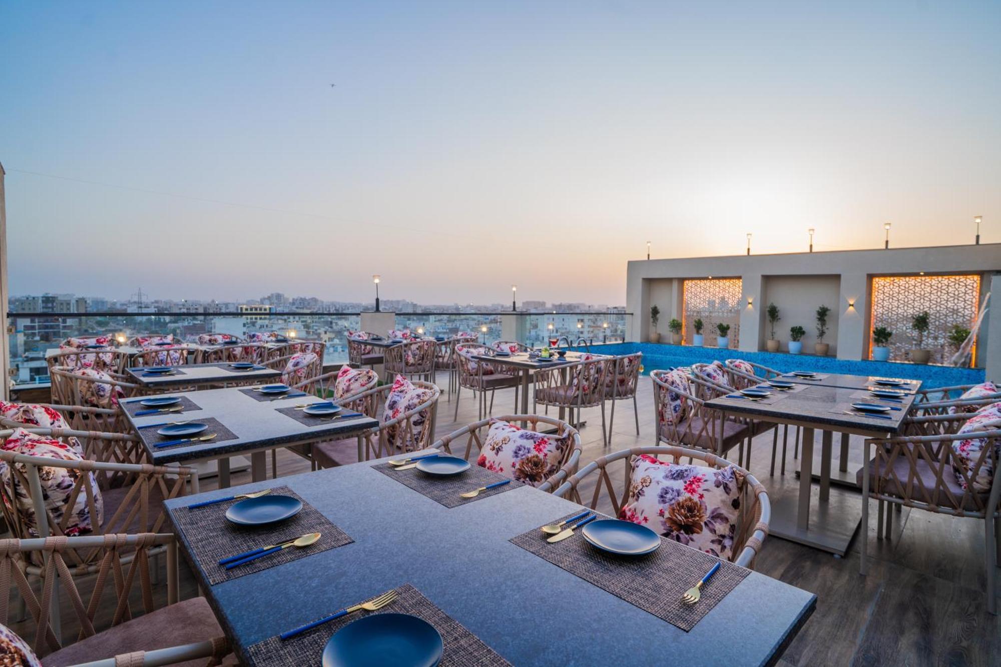 Hotel Royal Prime Jaipur Bagian luar foto
