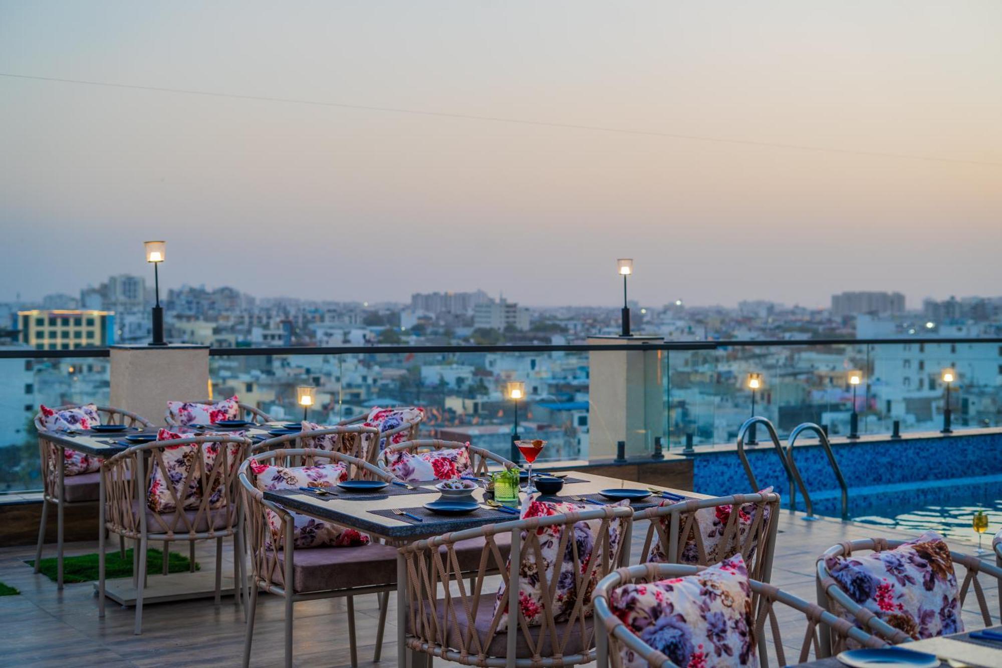 Hotel Royal Prime Jaipur Bagian luar foto