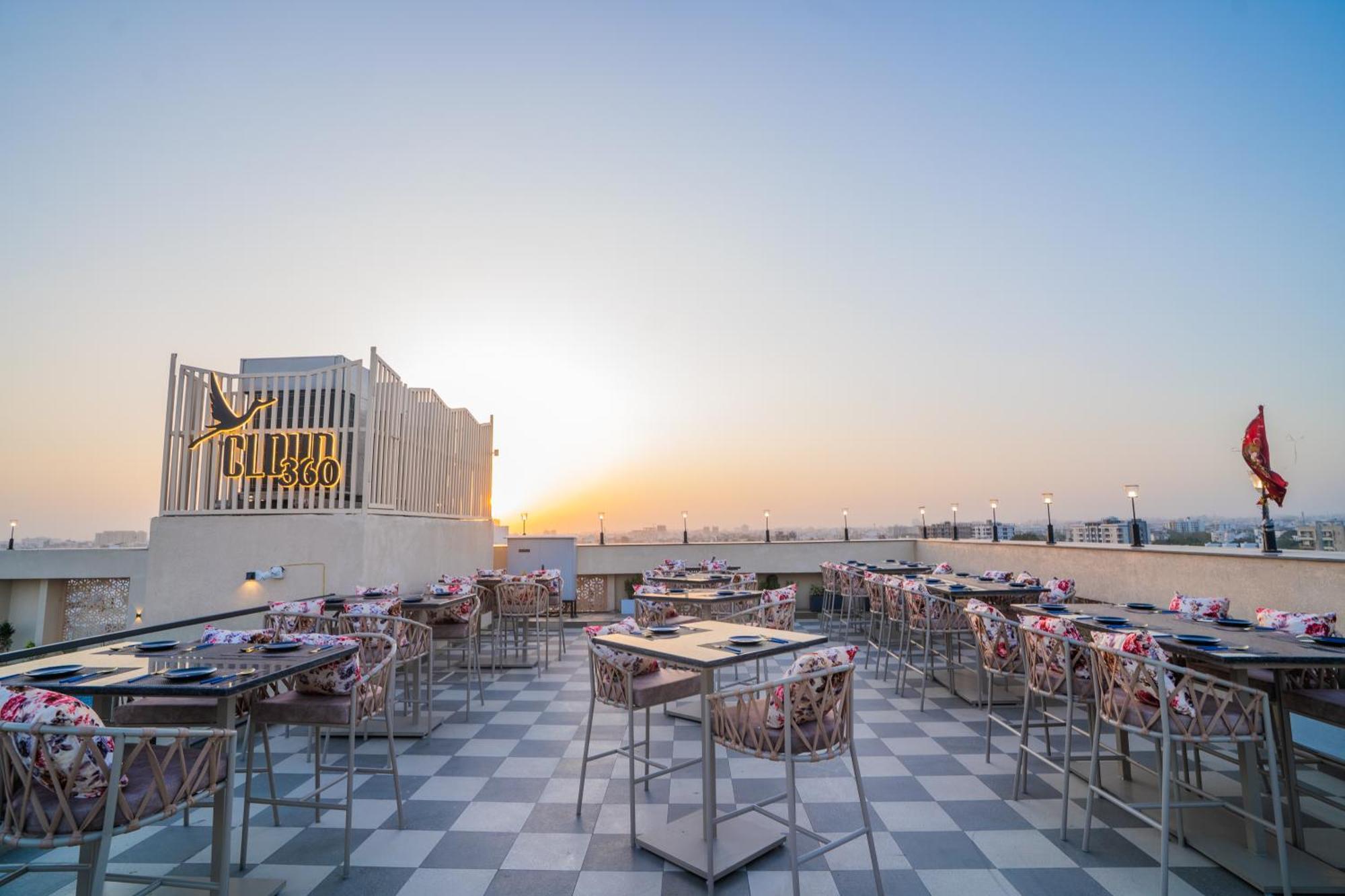 Hotel Royal Prime Jaipur Bagian luar foto
